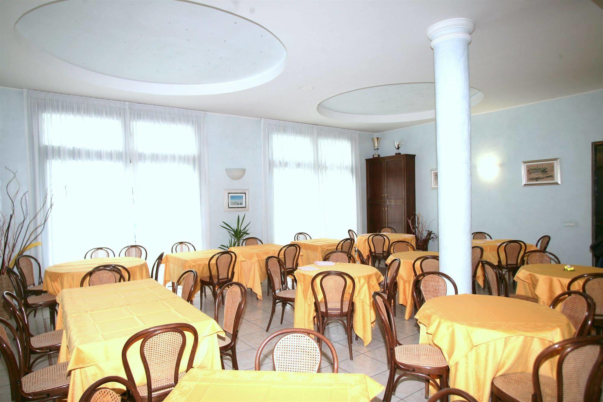 Hotel Garden Viareggio Exterior photo