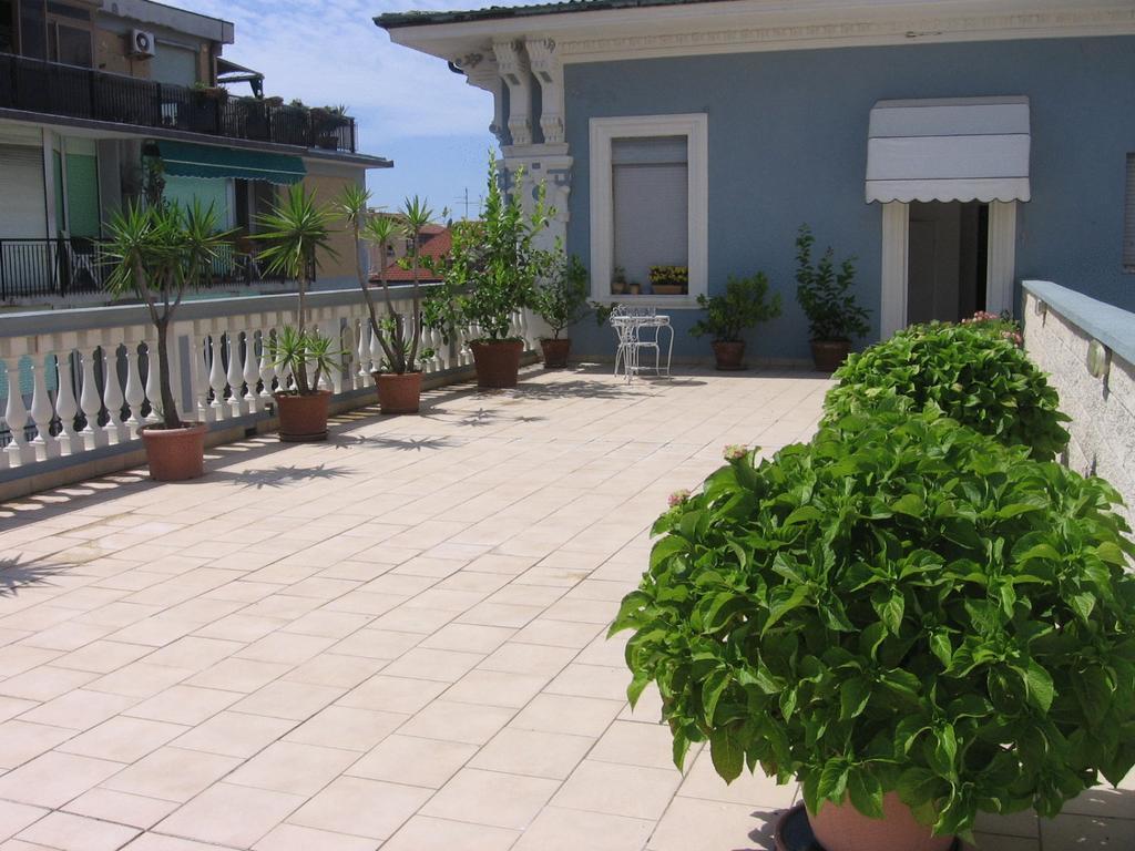 Hotel Garden Viareggio Exterior photo